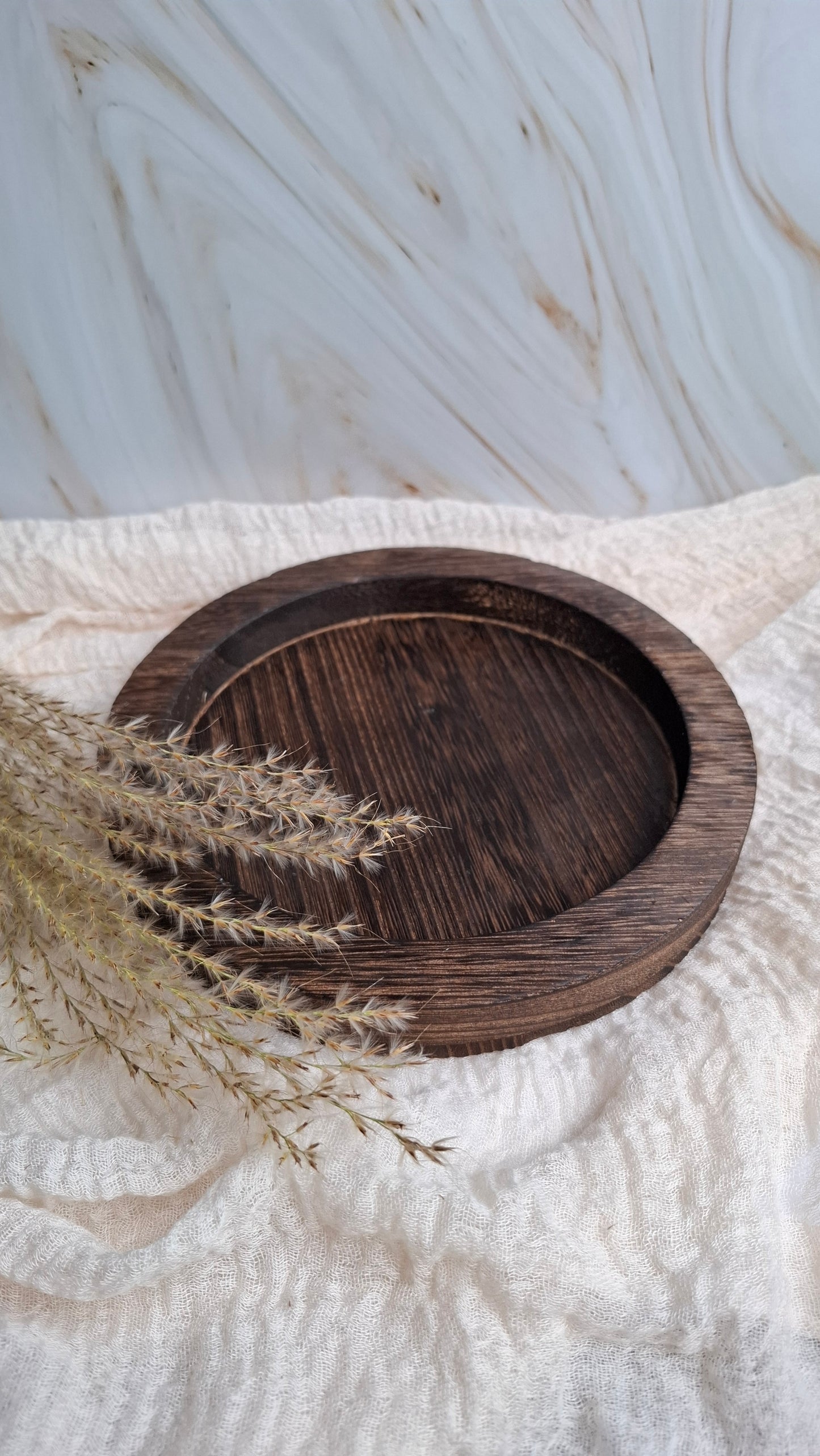 Rundes Holztablett